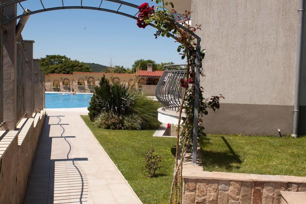 Aparthotel Gardenia Vacation Settlement Sozopol Exterior foto