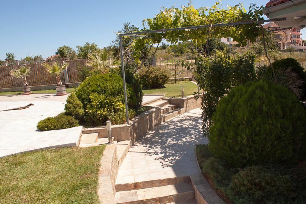 Aparthotel Gardenia Vacation Settlement Sozopol Exterior foto